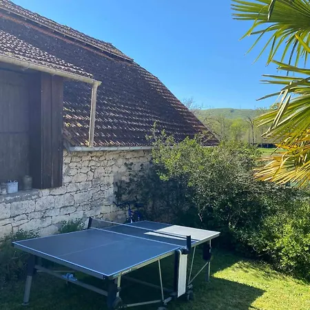 Nature En Bord De Dordogne Entre Sarlat Et Rocamadour *